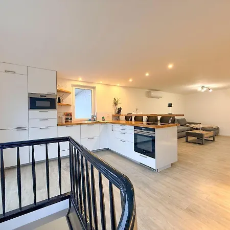 Modernes Haus Direkt Am Rhein 아파트