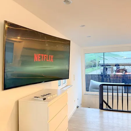 Modernes Haus Direkt Am Rhein Apartamento *