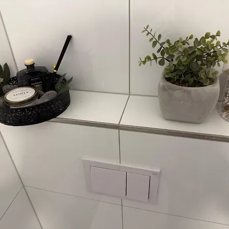 Modernes Haus Direkt Am Rhein Karlsruhe