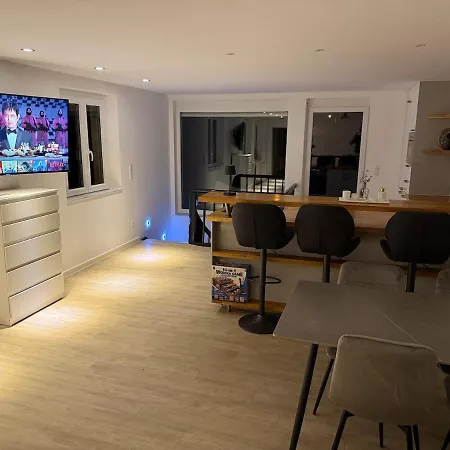 Modernes Haus Direkt Am Rhein * Karlsruhe