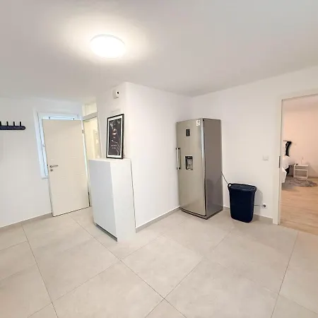 아파트 Modernes Haus Direkt Am Rhein 카를스루에