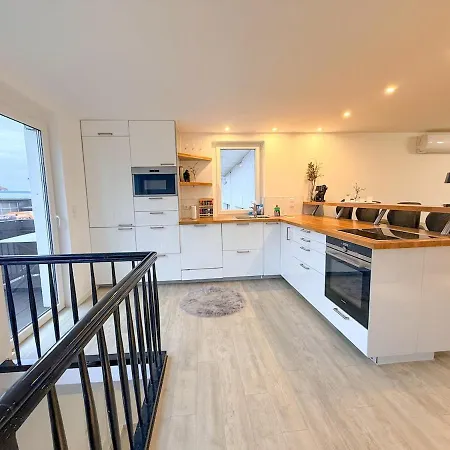 Modernes Haus Direkt Am Rhein 아파트