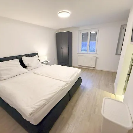 Modernes Haus Direkt Am Rhein 아파트 *